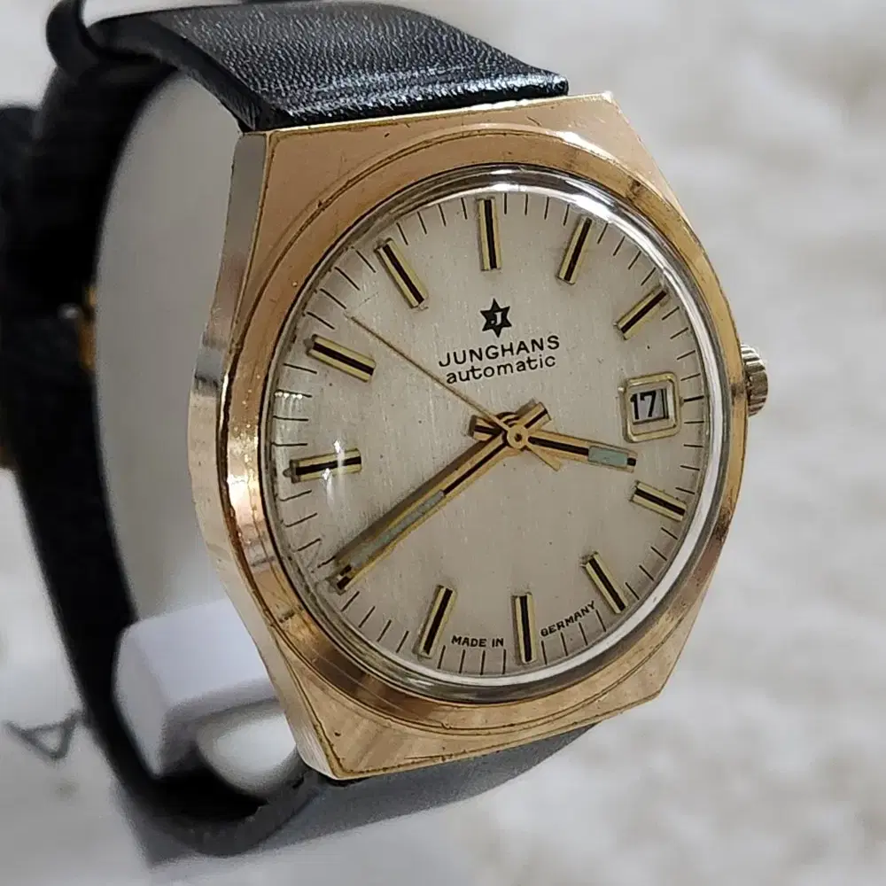 # 176 )  JUNGHANS  MADE GERMANY