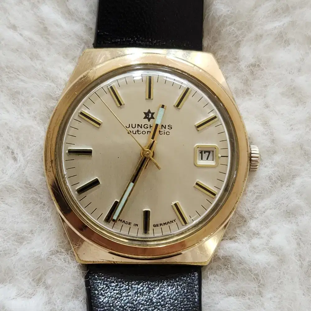 # 176 )  JUNGHANS  MADE GERMANY