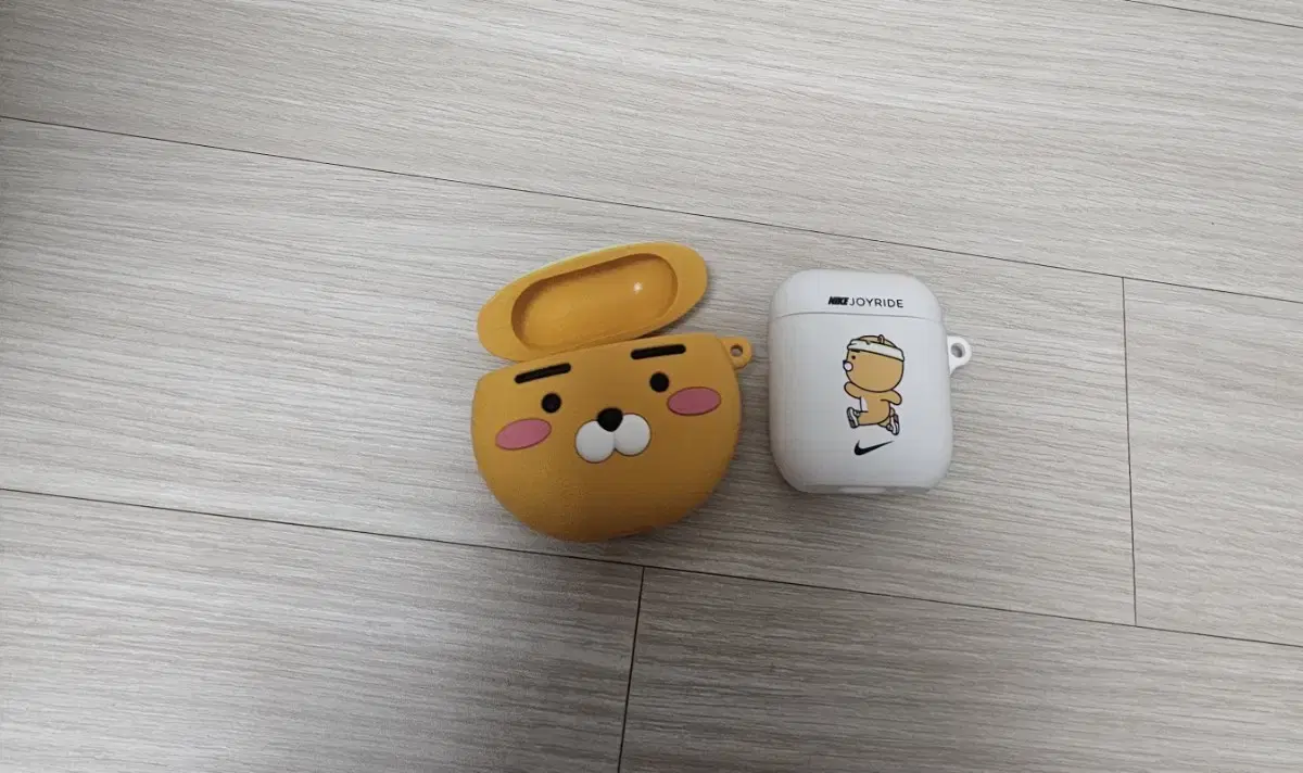 KakaoFriends Joyride Nike Ryan AirPods Case