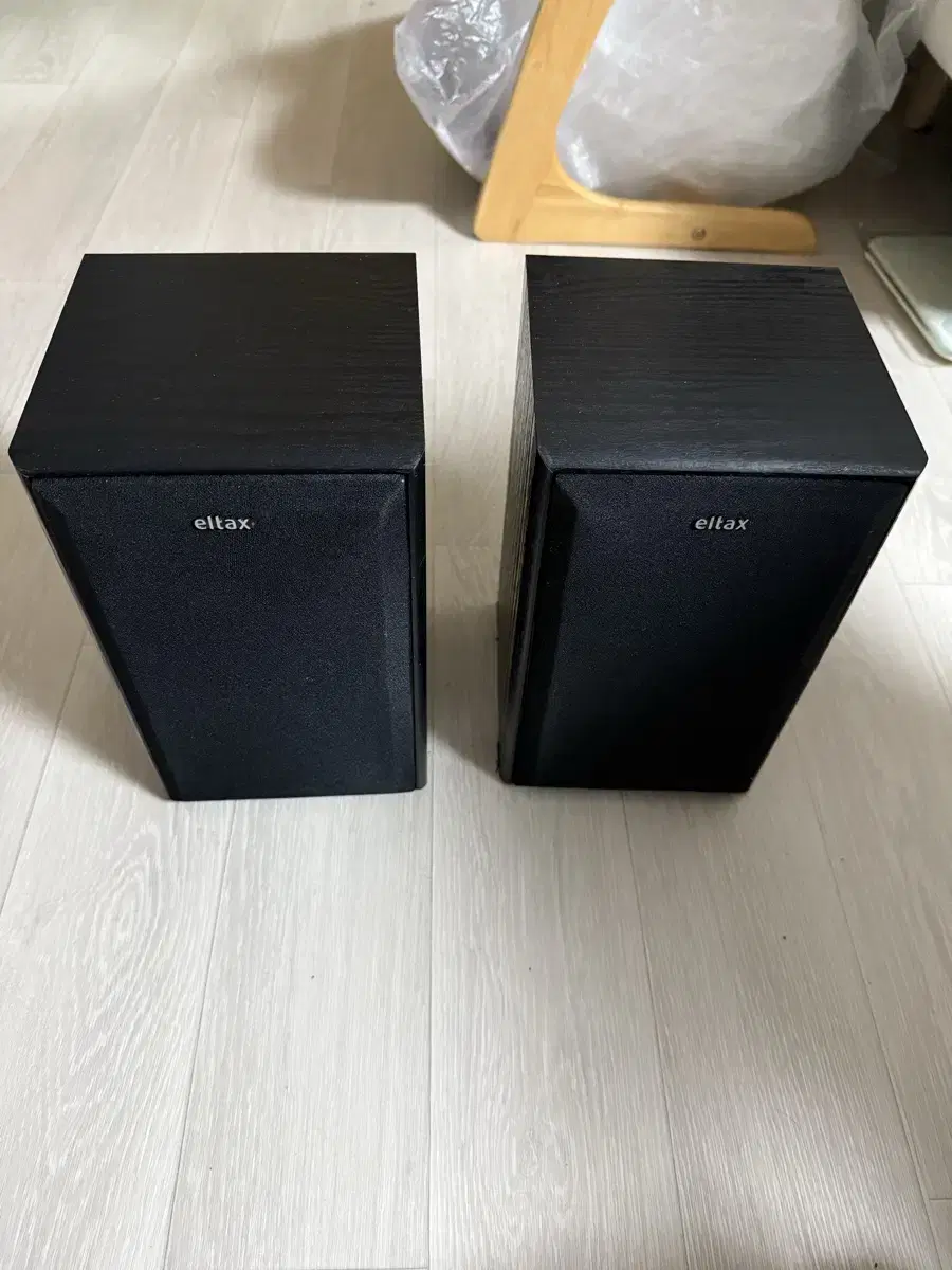 Quick sale) I'm selling my Eltax Experience REAR passive speaker.