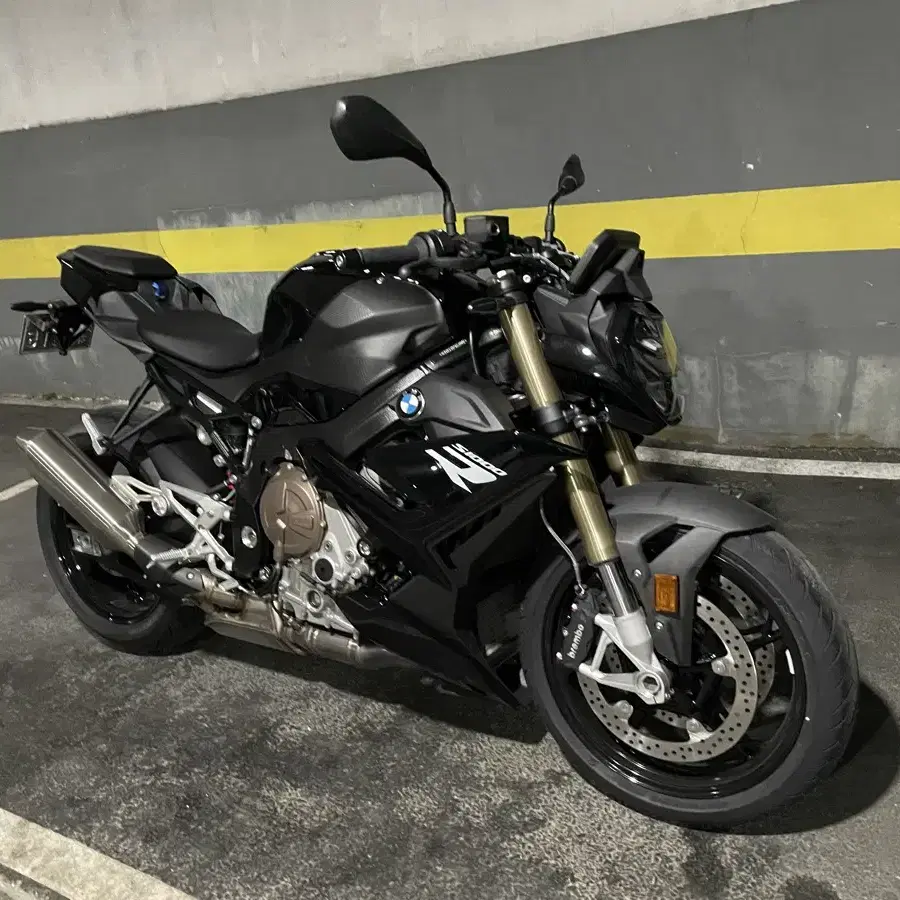 bmw s1000r (싱글알) 23년식 24년출고 판매합니다