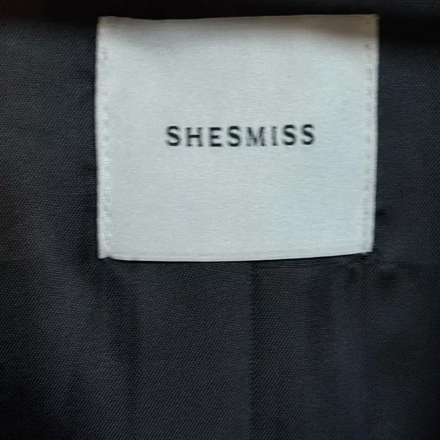 SHESMISS 롱코트(블랙)