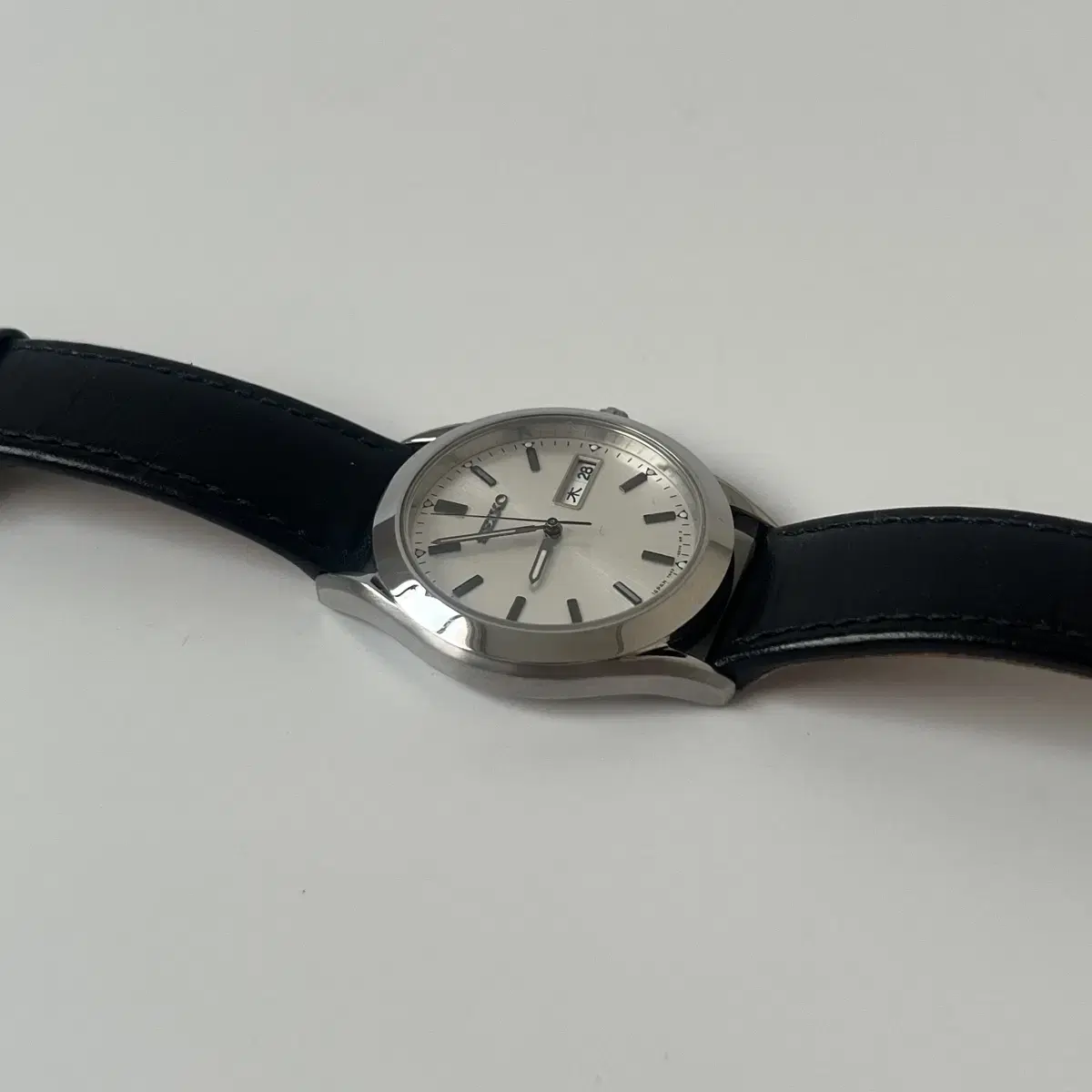 세이코-00s silver dial quartz