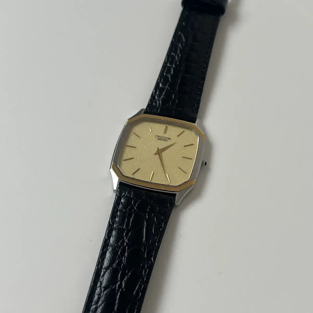 세이코 크레도르-80s 18k gold line square quartz