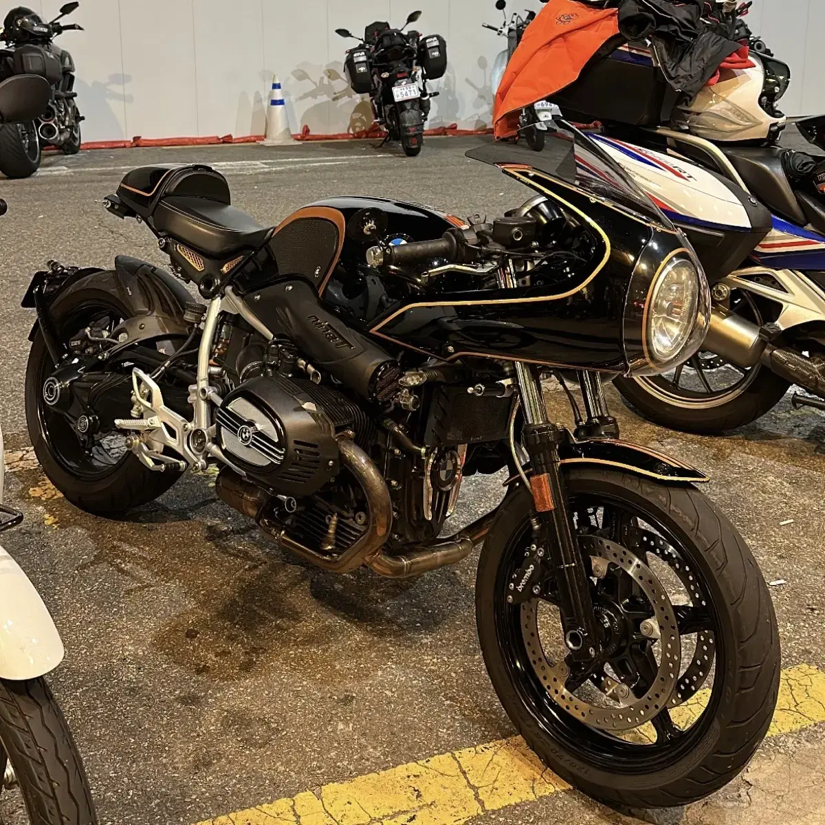 BMW r9t 레이서 알나인티 풀튜닝(급처, 튜닝비만 받겠습니다)