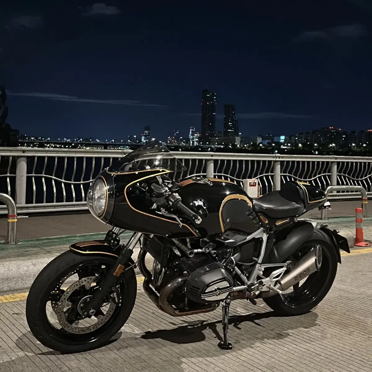 BMW r9t 레이서 알나인티 풀튜닝(급처, 튜닝비만 받겠습니다)