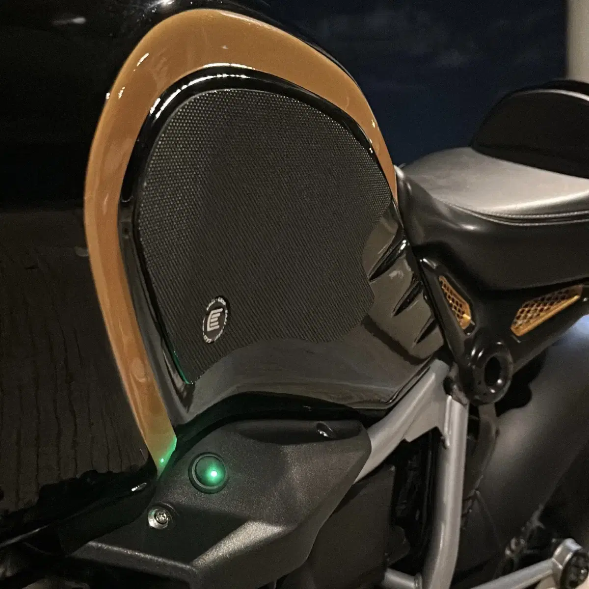 BMW r9t 레이서 알나인티 풀튜닝(급처, 튜닝비만 받겠습니다)