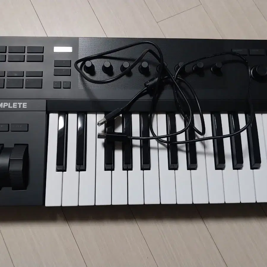 NI KOMPLETE KONTROL M32 미니 25