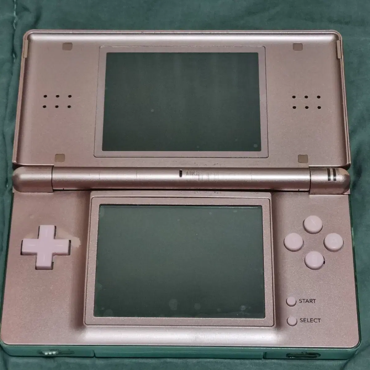 닌텐도 ds lite 싸게 판매합니다.