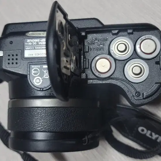 OLYMPUS SU-560UZ