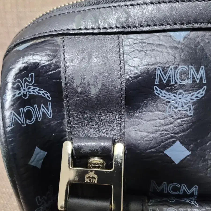 정품 mcm 토트백