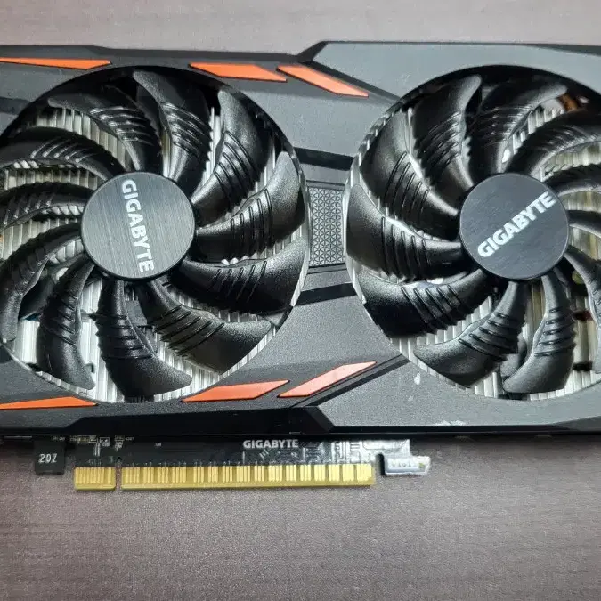 GTX1050 백플레이트