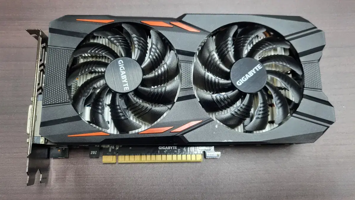 GTX1050 백플레이트