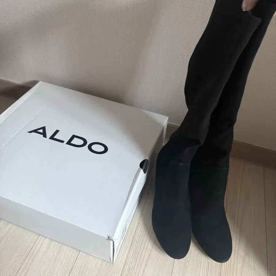 알도 aldo 스웨이드 부츠 7 (새상품)