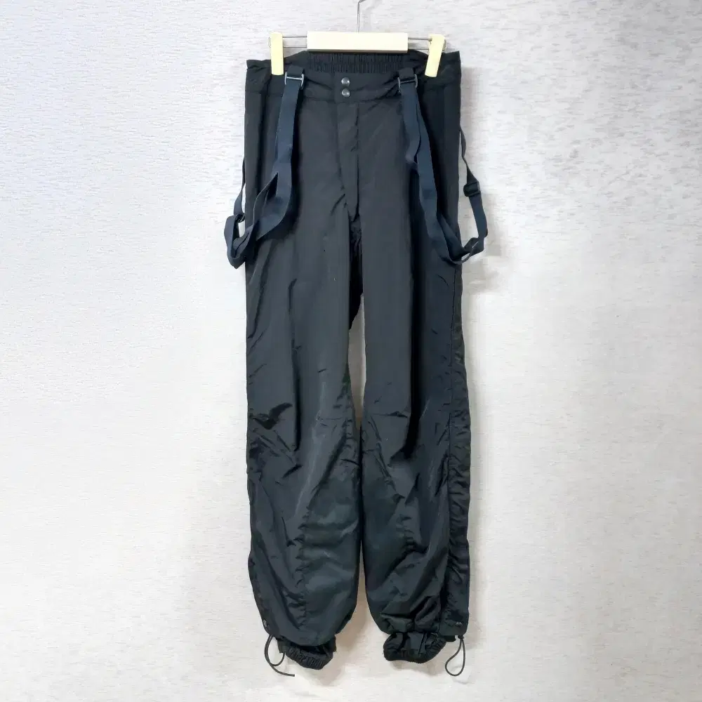 12-20/Patagonia Men's Black Brushed Ski Pants