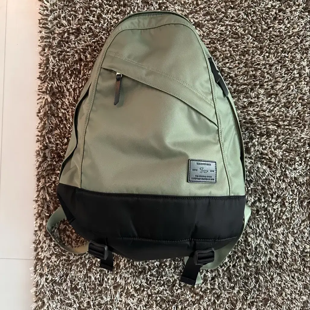 TRVR Travel Daypack