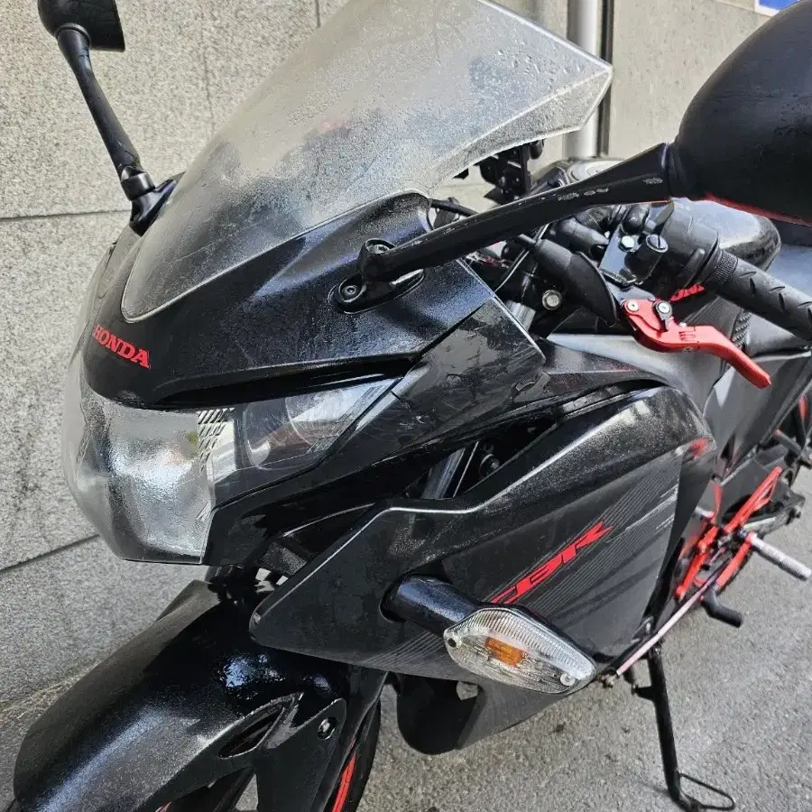 혼다 CBR125R 15년식 블랙 팝니다