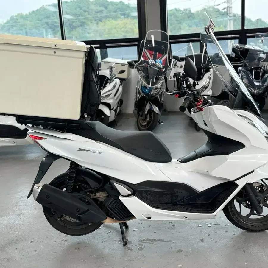 22년식 혼다 PCX125 ABS모델 36@@@KM 판매합니다.