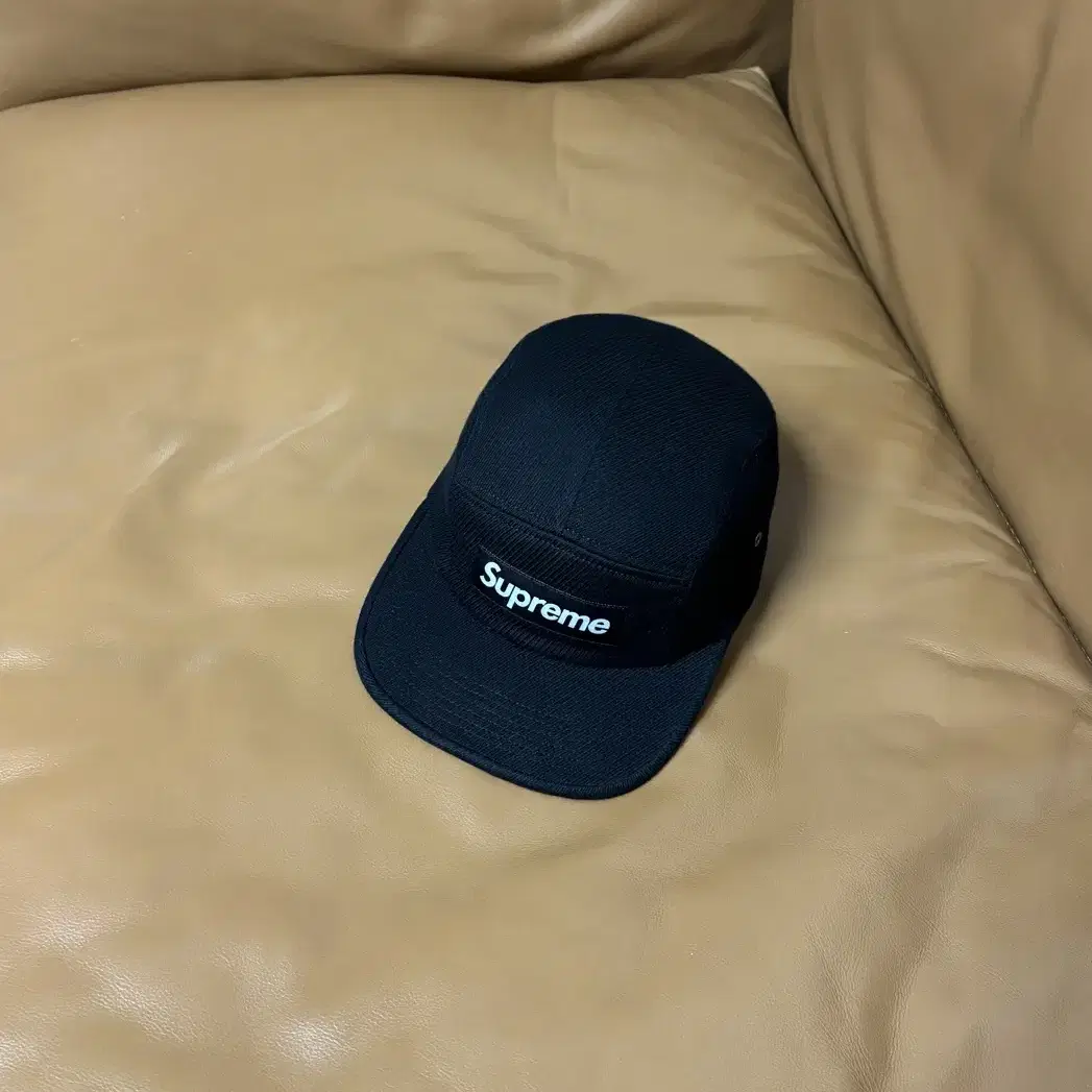 Supreme 슈프림 블랙 캠프캡 모자 (Washed Black)