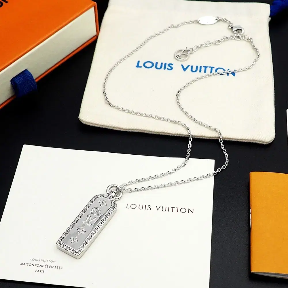 루이비통 Louis Vuitton 목걸이