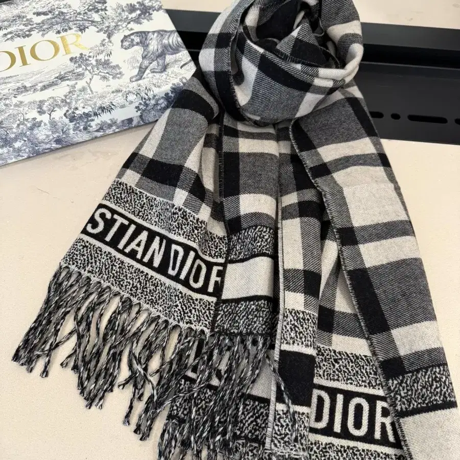 크리스티앙 디오르 Dior 스카프