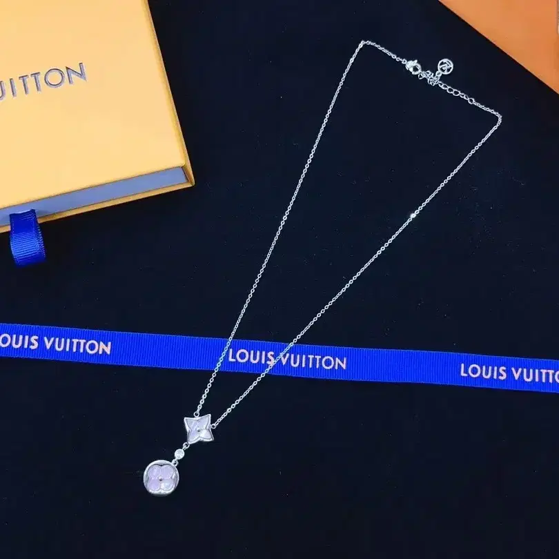 루이비통 Louis Vuitton 목걸이