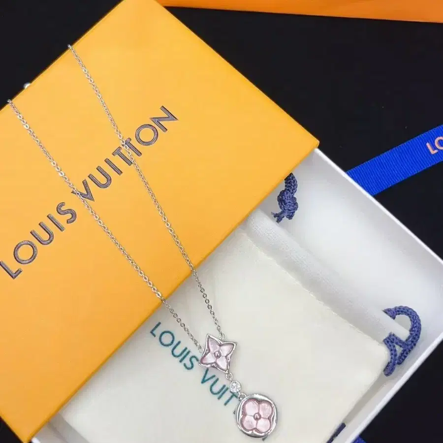 루이비통 Louis Vuitton 목걸이