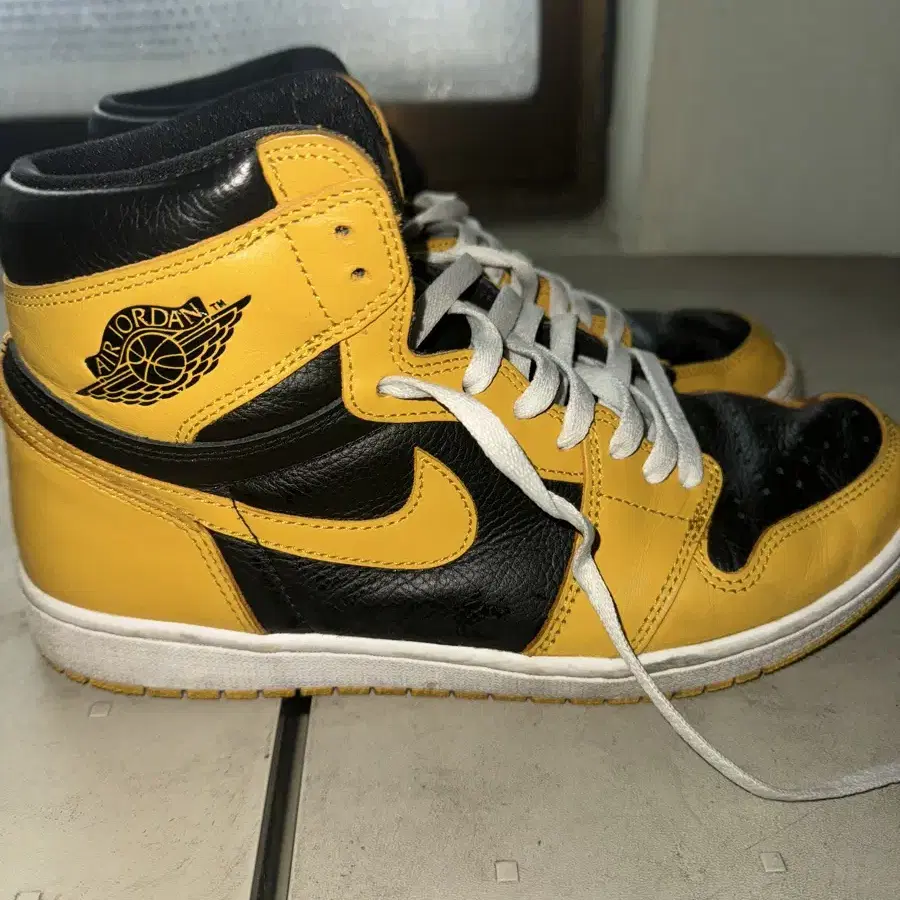 [290] Jordan 1 Retro High OG Pollen