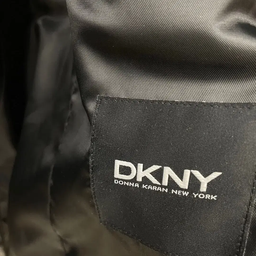 100)DKNY 자켓