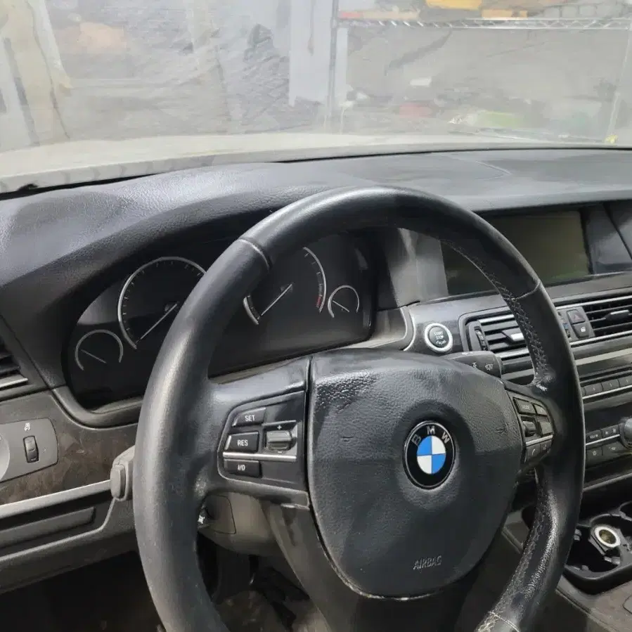 BMW F10 대쉬보드 5시리즈 528 520