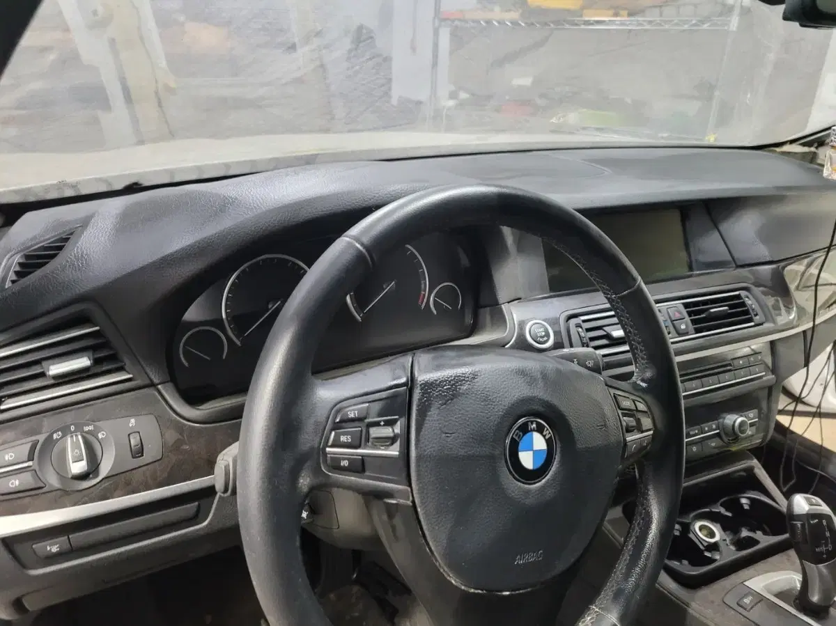 BMW F10 대쉬보드 5시리즈 528 520