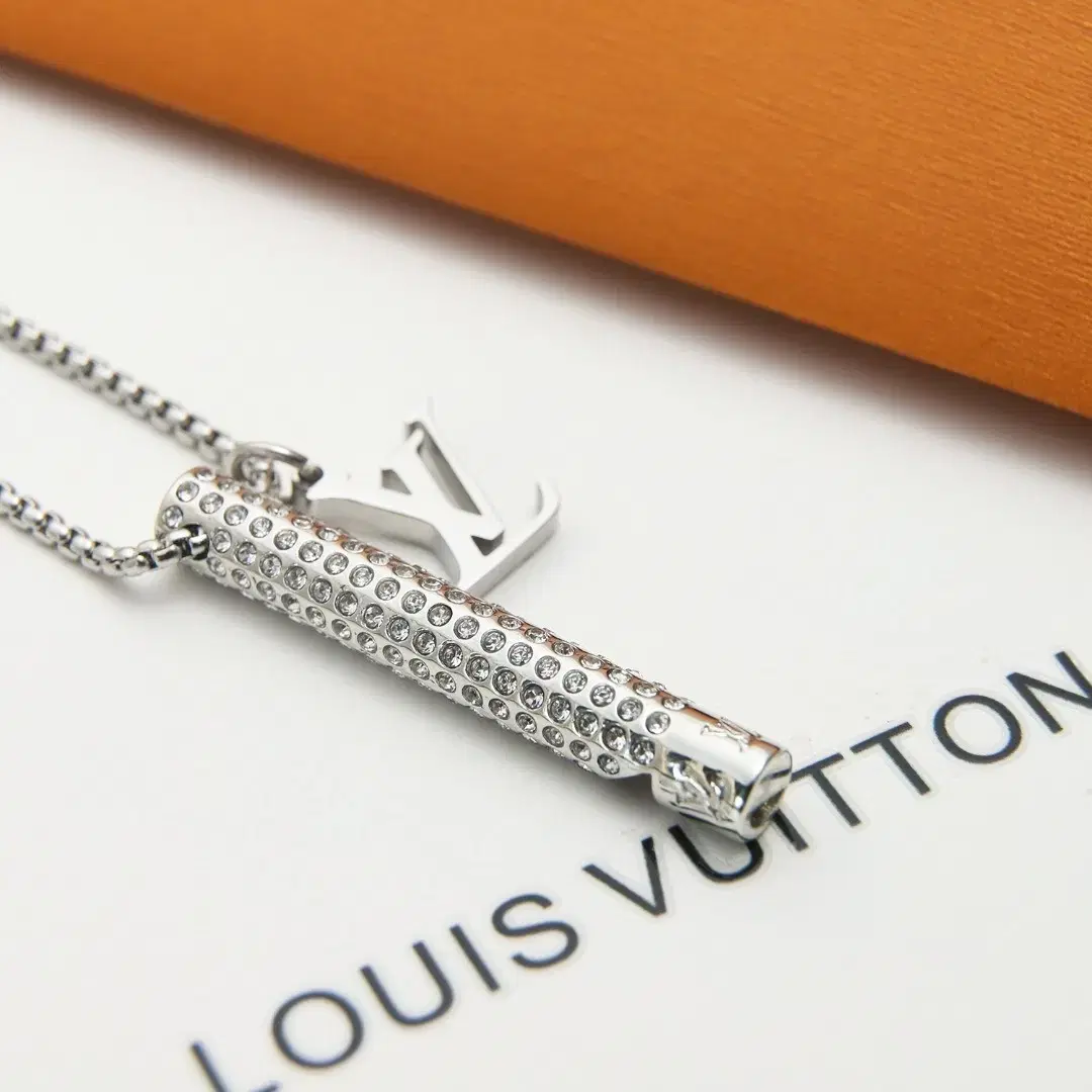 루이비통 Louis Vuitton 목걸이