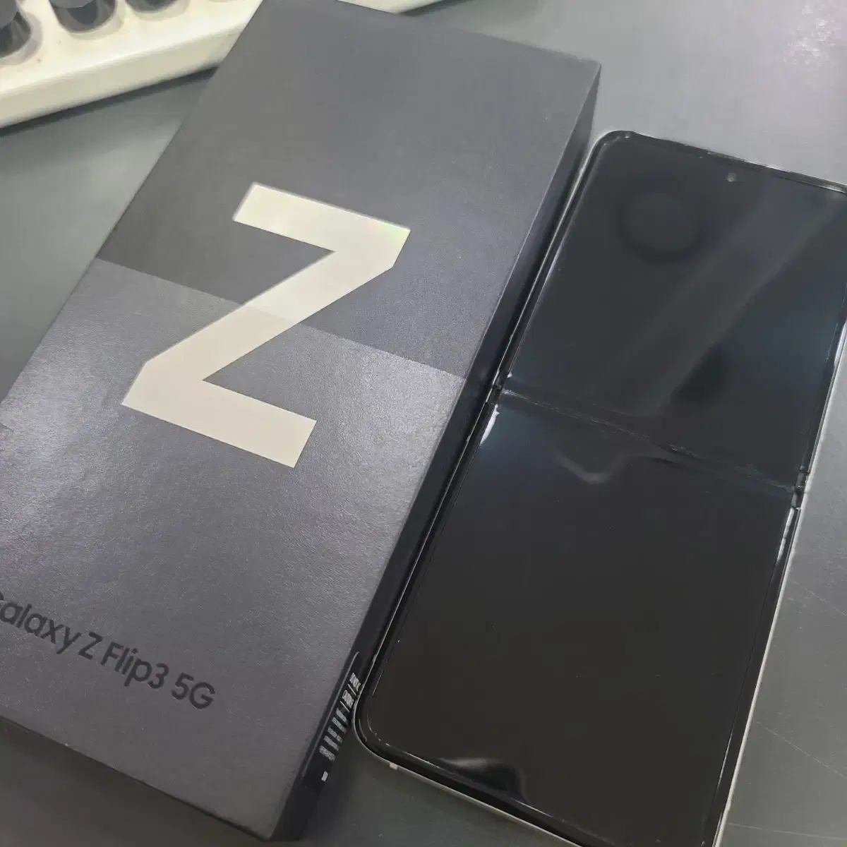 갤럭시 z플립3 256기가 크림 화이트 급처 무잔상 256gb 제트플립3