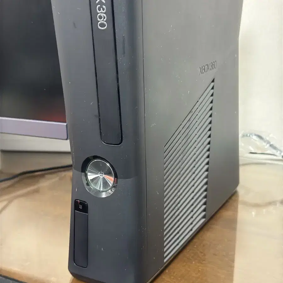 xbox 360 s 256gb (무선 컨트롤러 포함)