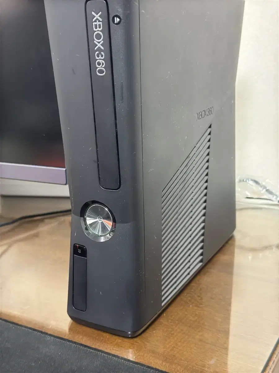 xbox 360 s 256gb (무선 컨트롤러 포함)