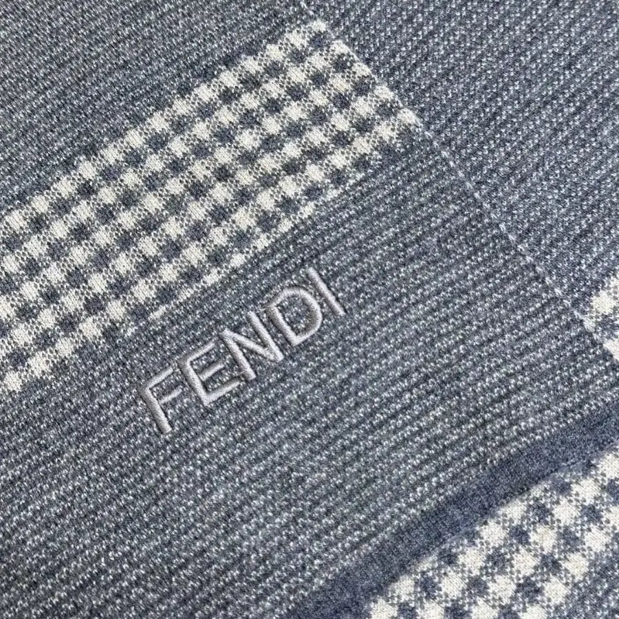 펜디 FENDI 스카프