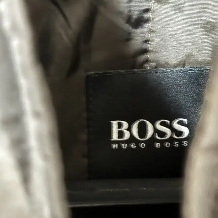 HUGO BOSS 휴고보스 브라운 필드자켓 105