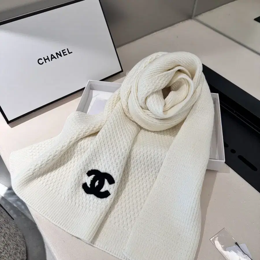 샤넬 Chanel 스카프