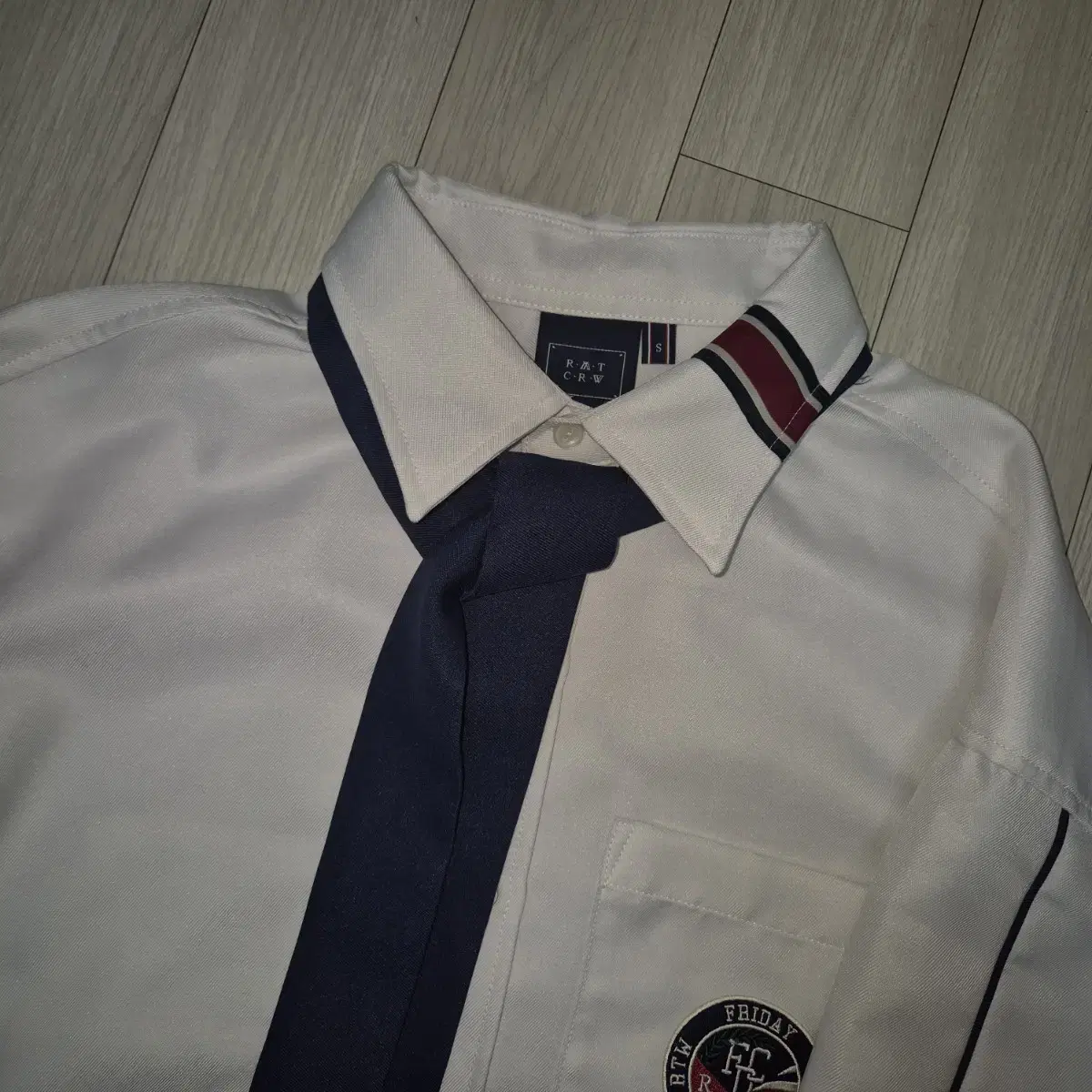 로맨틱크라운 PIPING TIE SHIRT_WHITE