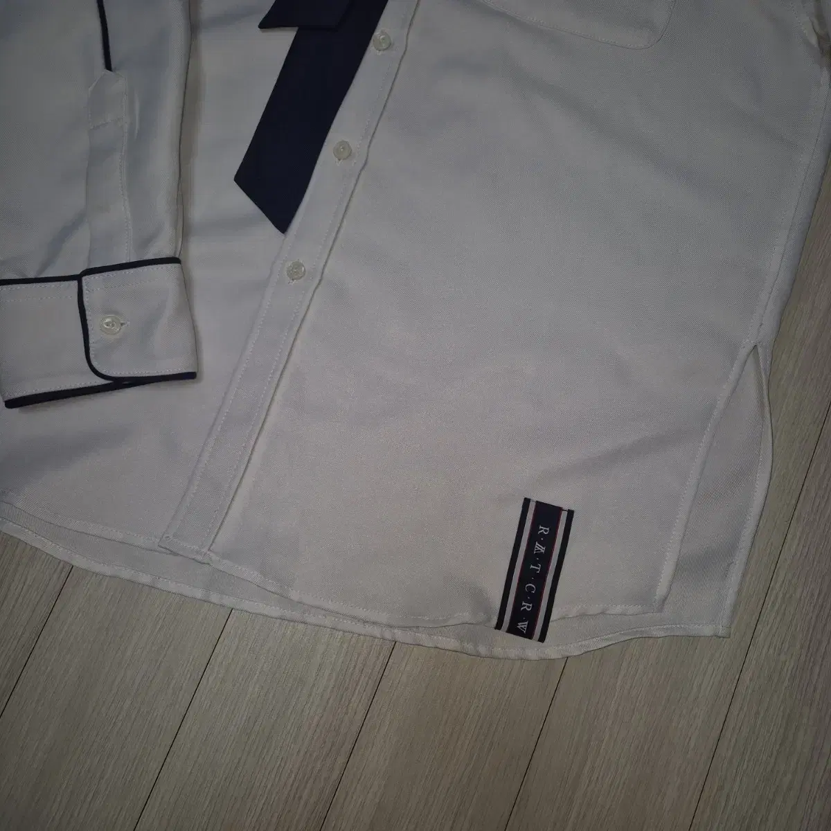 로맨틱크라운 PIPING TIE SHIRT_WHITE