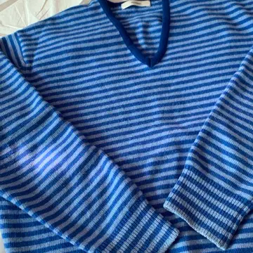 문달 moondal Risca Knit in Blue Stripe | 브랜드 중고거래 플랫폼
