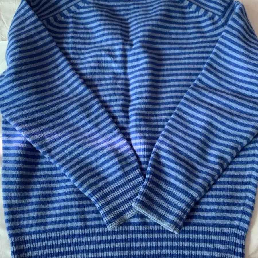 문달 moondal Risca Knit in Blue Stripe