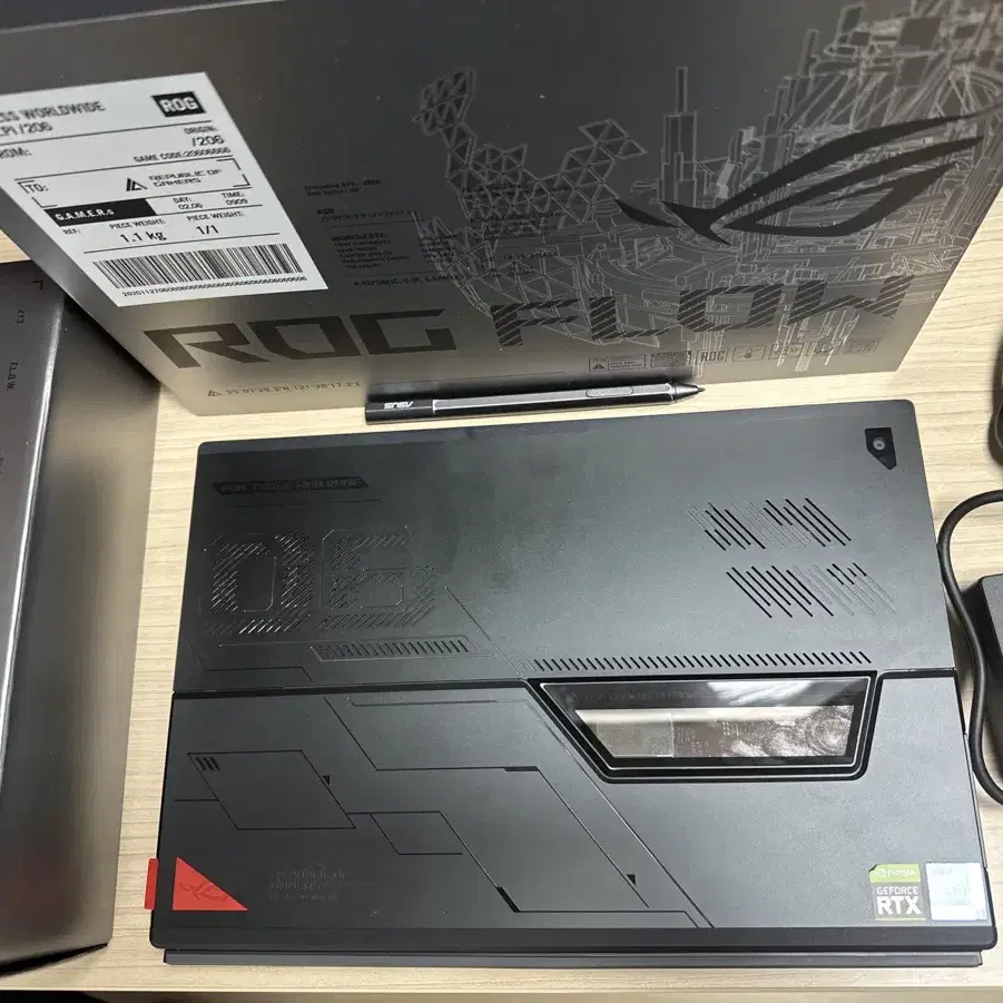 ASUS ROG Flow Z13 GZ301ZE-LD165W