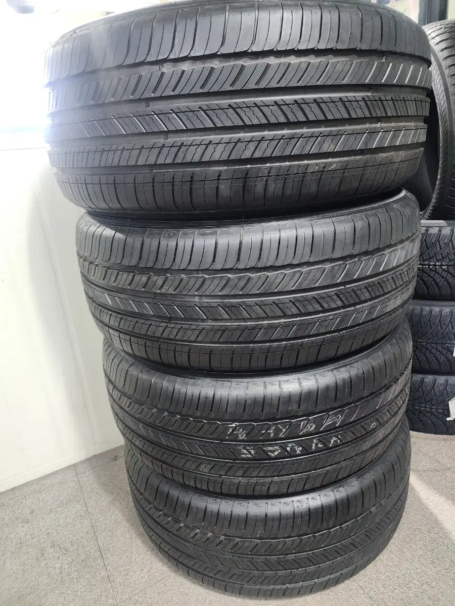 미쉐린타이어 265/50R20