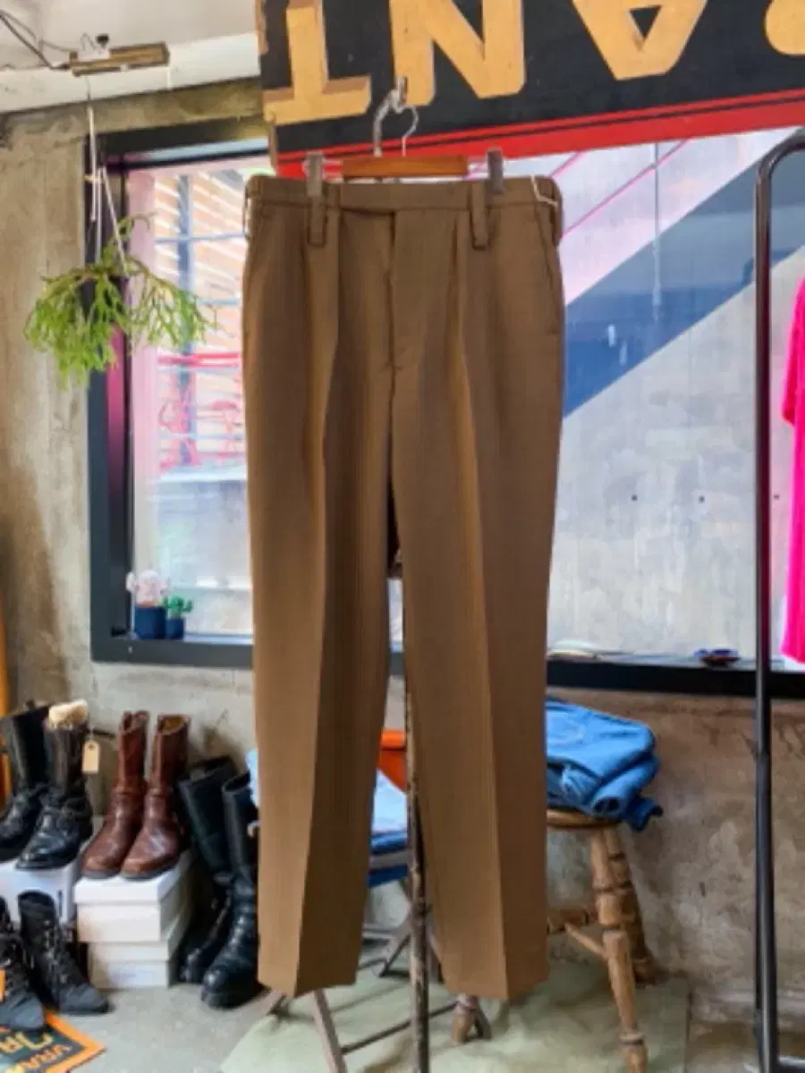 90s BRITISH ARMY BARRACK DRESS TROUSER