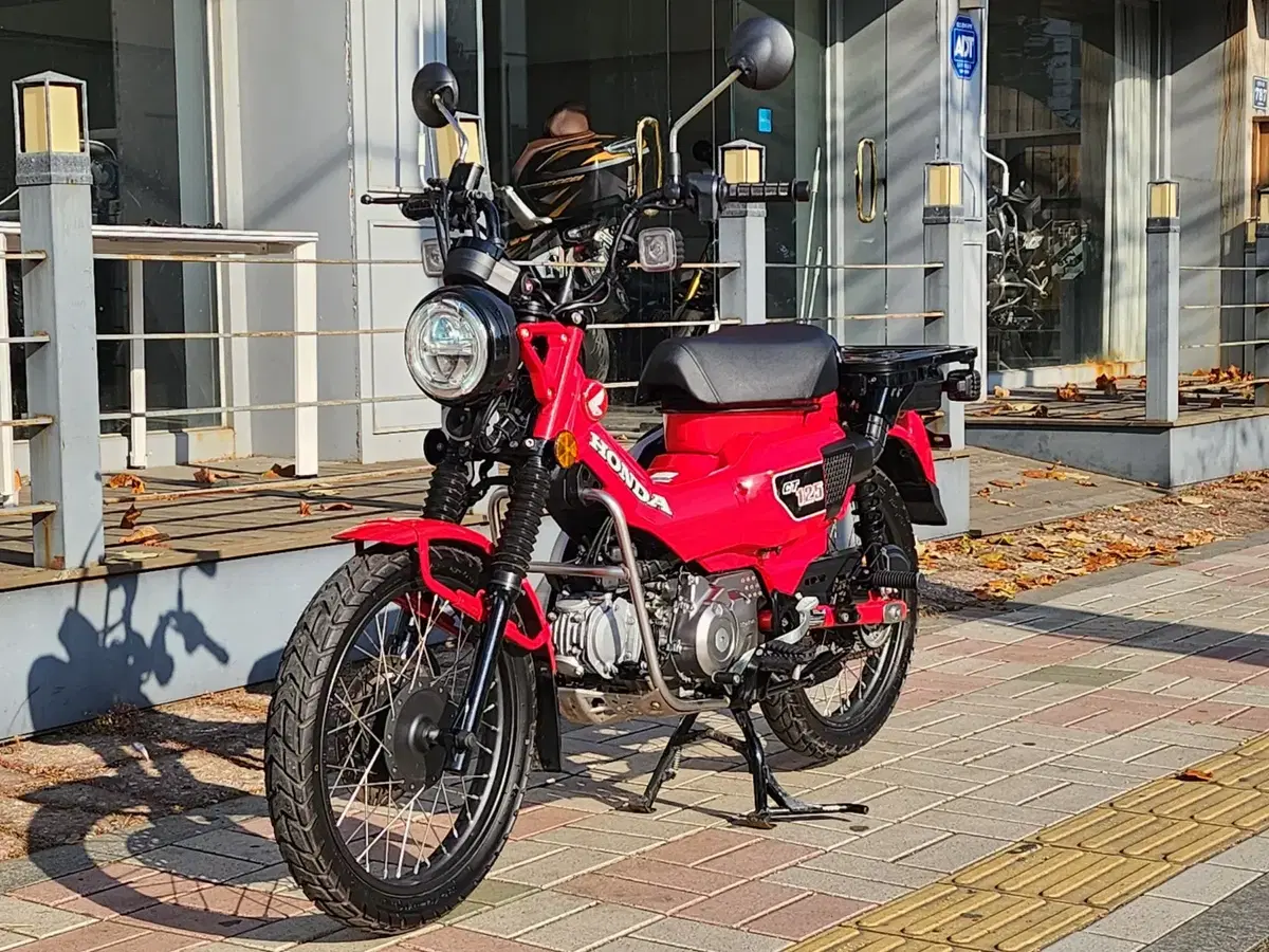 2023년식 혼다 헌터커브 CT125 1인신조 판매합니다.