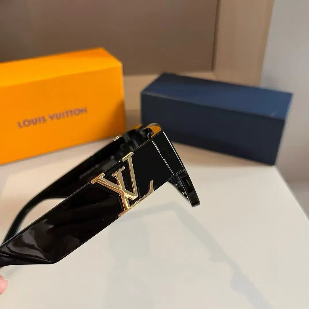 LOUIS VUITTON  루이비통 패션 선글라스 블랙 안경