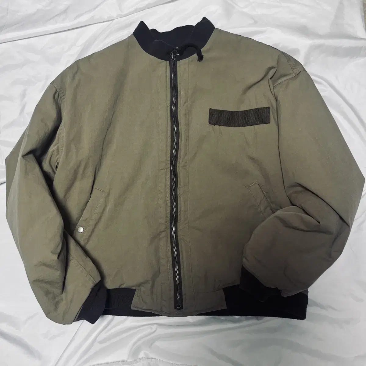 [2] 엔벨로프 CUNETTO BOMBER KHAKI