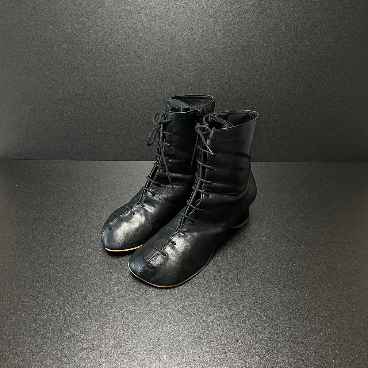 [40] MARYAM lace up boots Black