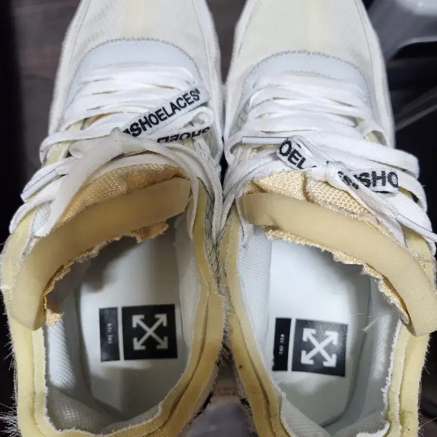 off - White TM MAX90"